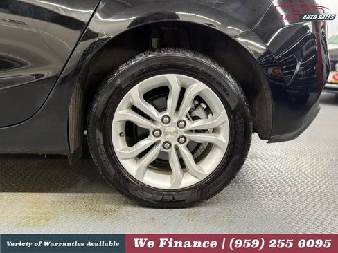 Used 2019 Chevrolet Cruze LS w/ LS Convenience Package FWD image 13