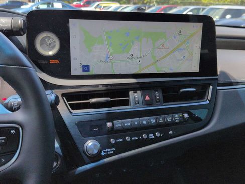 Used 2024 Lexus ES 350 w/ Premium Package FWD image 30