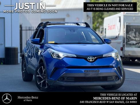 Used 2018 Toyota C-HR XLE FWD image 1