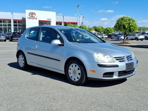 Used 2009 Volkswagen Rabbit S FWD image 2