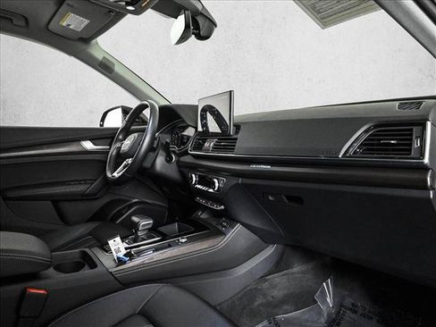 Used 2023 Audi Q5 2.0T Premium Plus w/ Premium Plus Package AWD/4WD image 23
