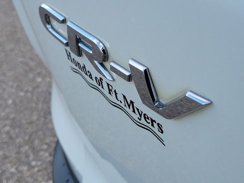 Used 2018 Honda CR-V LX image 8