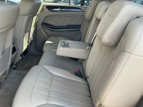 Used 2014 Mercedes-Benz GL 450 4MATIC image 16