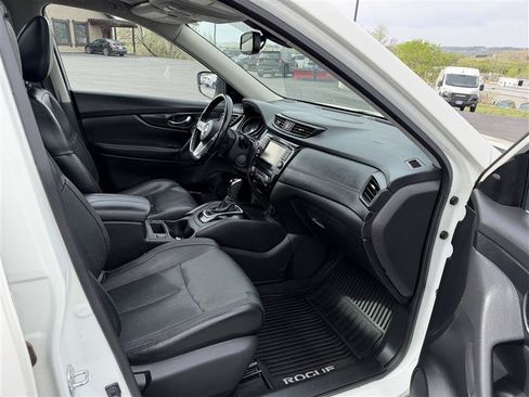 Used 2017 Nissan Rogue SL w/ SL Premium Package AWD/4WD image 10