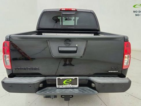 Used 2019 Nissan Frontier SV w/ Value Truck Package RWD image 5