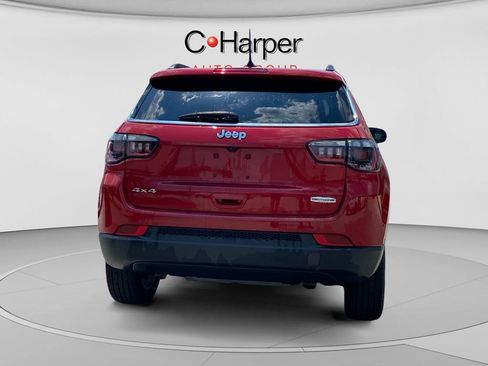 Used 2023 Jeep Compass Latitude w/ Sun and Sound Group AWD/4WD image 4