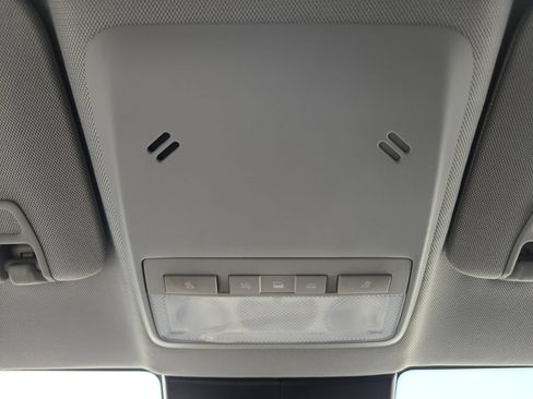 Used 2021 Chevrolet Trax LS FWD image 25