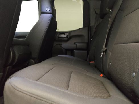 Used 2020 Chevrolet Silverado 1500 Custom w/ Custom Value Package RWD image 18