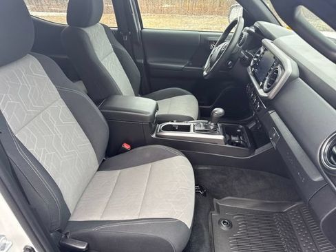 Used 2023 Toyota Tacoma TRD Sport w/ Technology Package AWD/4WD image 46