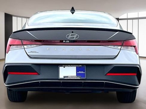 Used 2026 Hyundai Elantra Sport FWD image 5