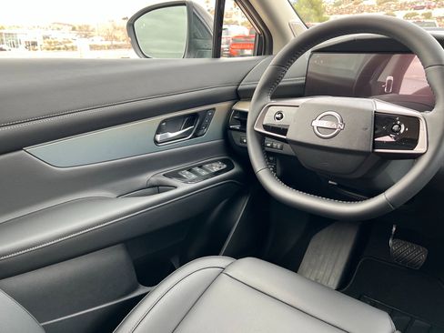 New 2025 Nissan Murano SL image 11