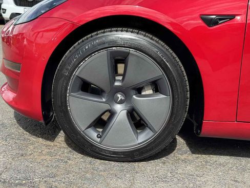 Used 2022 Tesla Model 3 Standard Range RWD image 5
