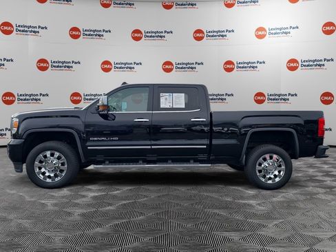 Used 2016 GMC Sierra 2500 Denali w/ Duramax Plus Package image 4