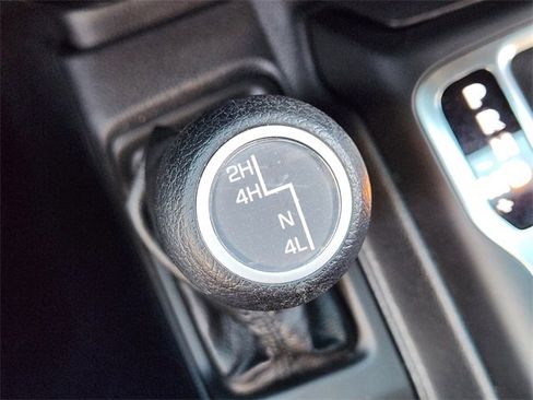 Used 2021 Jeep Wrangler Sport S image 17