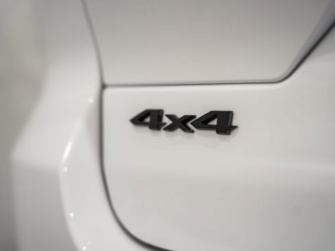 New 2025 Jeep Grand Cherokee Altitude image 7