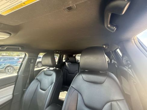 Used 2025 Jeep Compass Limited AWD/4WD image 19