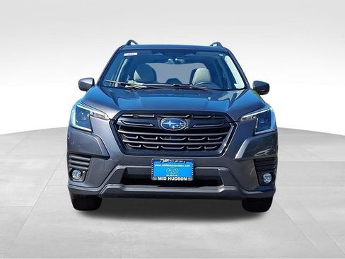 Used 2024 Subaru Forester Premium AWD/4WD image 2