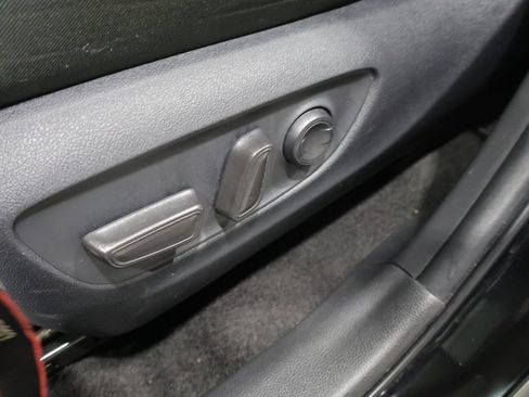 Used 2025 Toyota RAV4 XLE FWD image 11