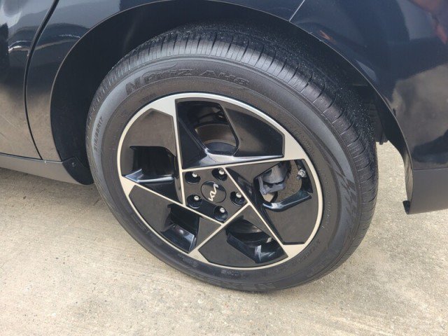 Used 2025 Kia Soul EX FWD image 5