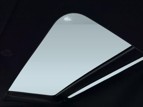 Used 2020 Ford Explorer XLT w/ Equipment Group 202A image 14