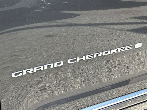 Used 2022 Jeep Grand Cherokee Summit w/ Adv Protech Group IV image 10