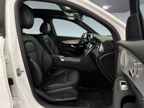 Used 2021 Mercedes-Benz GLC 300 image 24
