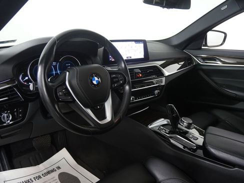 Used 2019 BMW 530i xDrive w/ Convenience Package AWD/4WD image 12