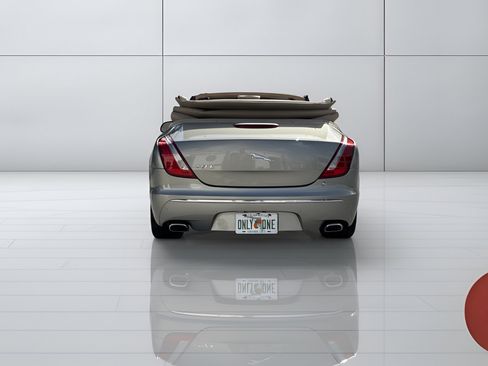Used 2011 Jaguar XJ L RWD image 11