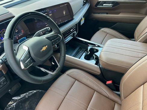 New 2026 Chevrolet Suburban High Country AWD/4WD image 7