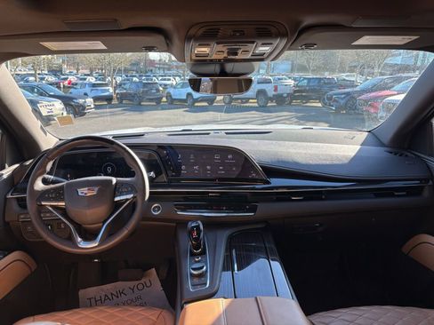 Used 2023 Cadillac Escalade Premium Luxury image 13