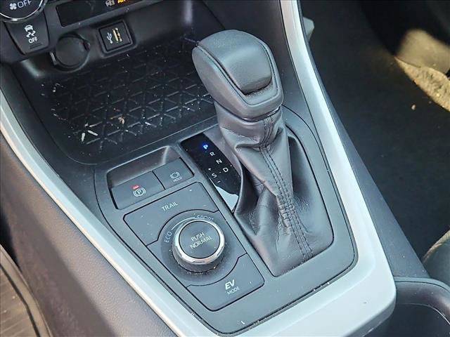 Used 2025 Toyota RAV4 XLE AWD/4WD image 15
