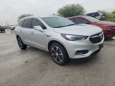 Used 2021 Buick Enclave Essence w/ Sport Touring Edition FWD image 1