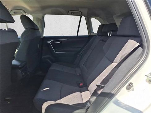 Used 2024 Toyota RAV4 XLE AWD/4WD image 19