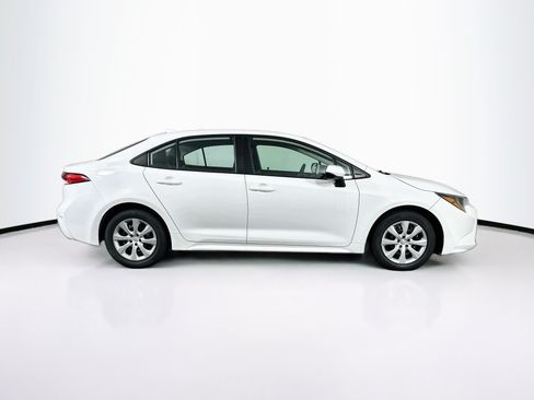 Used 2022 Toyota Corolla LE FWD image 10