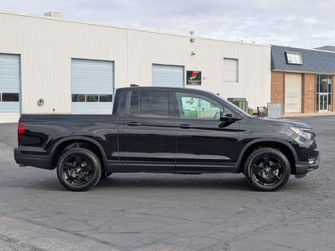 Certified 2025 Honda Ridgeline Black Edition image 2