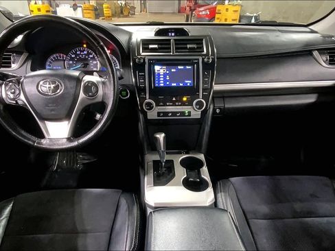 Used 2012 Toyota Camry SE image 16