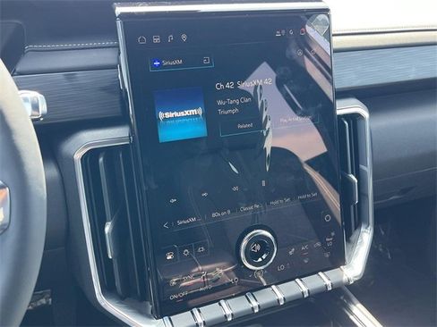 New 2025 GMC Acadia Elevation image 15