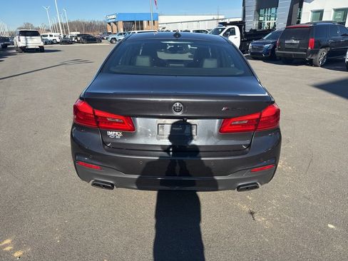 Used 2018 BMW 540i 540i w/ M Sport Package image 4