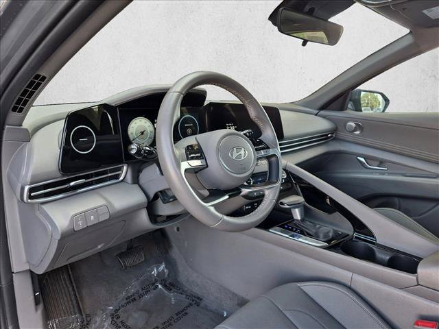 Used 2025 Hyundai Elantra SEL FWD image 10