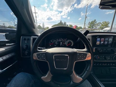 Used 2019 GMC Sierra 2500 Denali AWD/4WD image 13