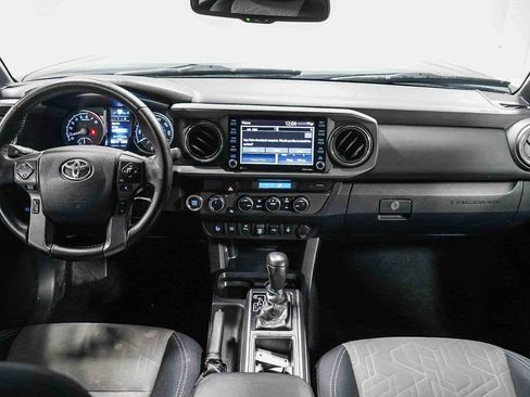 Used 2021 Toyota Tacoma TRD Off-Road image 14