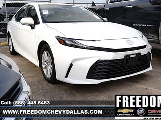 Used 2025 Toyota Camry LE FWD video 1