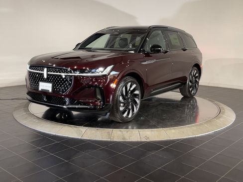 New 2024 Lincoln Nautilus Reserve w/ Equipment Group 202A image 4