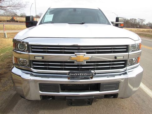 Used 2018 Chevrolet Silverado 2500 W/T w/ WT Fleet Convenience Package AWD/4WD image 3