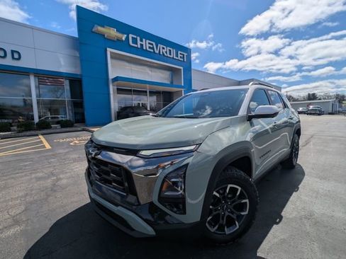 Used 2025 Chevrolet Equinox ACTIV w/ Safety and Technology Package image 30