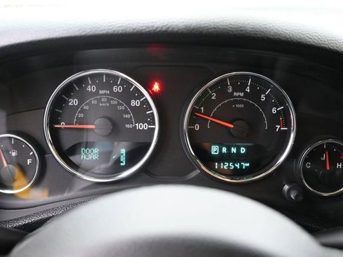 Used 2015 Jeep Wrangler Unlimited Sport image 24