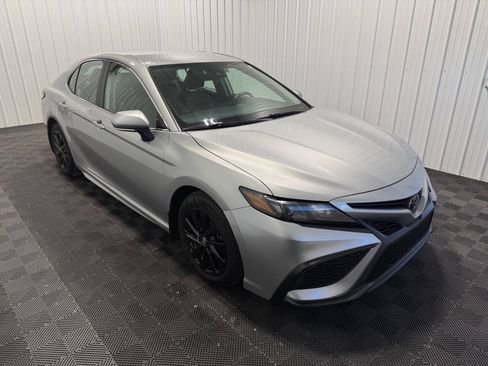 Used 2024 Toyota Camry SE FWD image 2