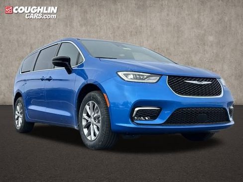 New 2026 Chrysler Pacifica Select image 1