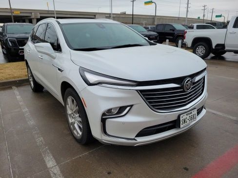 Used 2023 Buick Enclave Essence w/ Experience Buick Package image 2