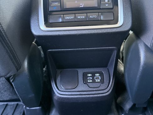 Certified 2023 Subaru Ascent Premium w/ Convenience Package image 19